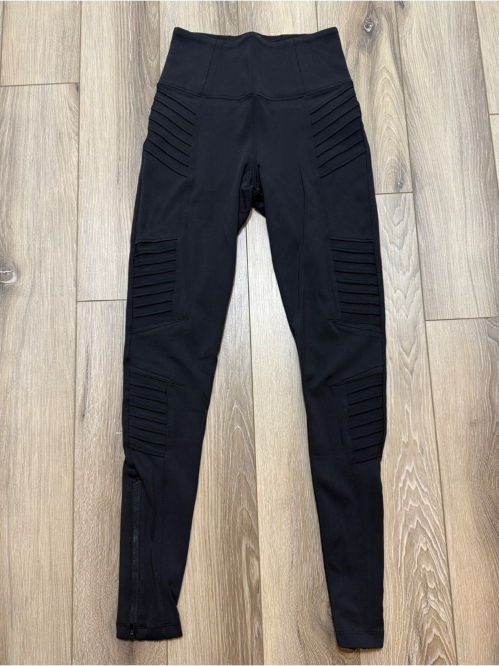 Black High-Waist Ribbed Panel Leggings